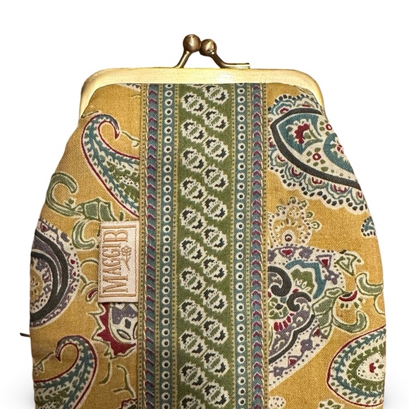 Maggie Pouch - Picture 4 of 5